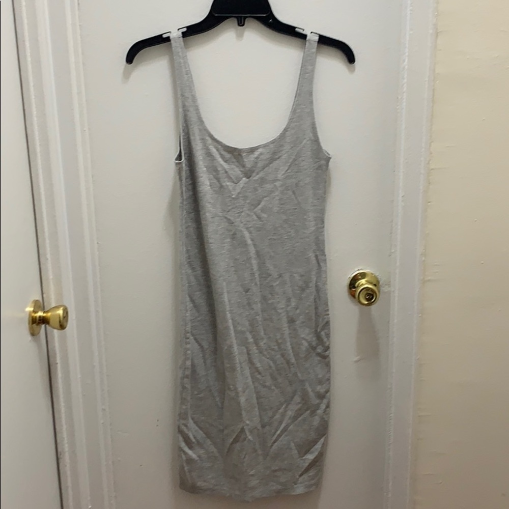 Body on gray dress